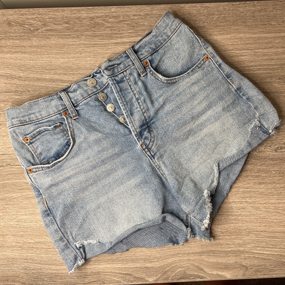 Cut off shorts